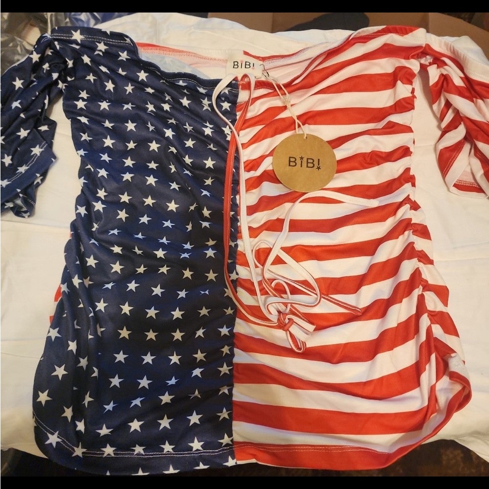NWT Bibi American flag top